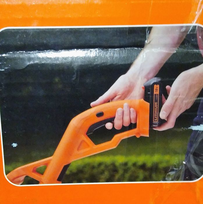 Nowa Akumulatorowa Podkaszarka Black Decker ST1823 (QW).