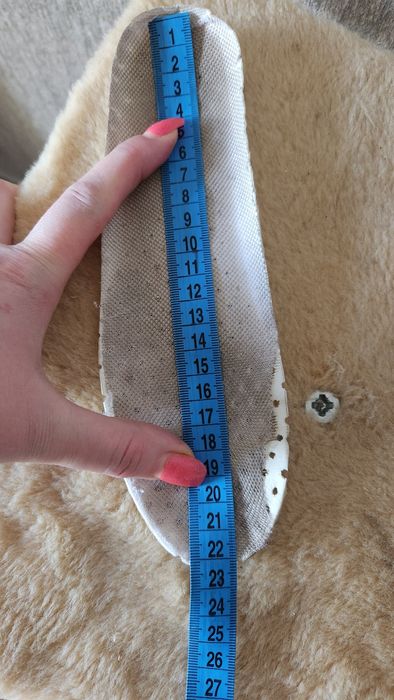 Кроссовки на девочку