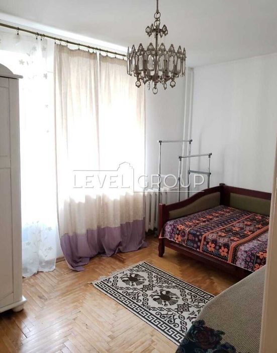 Продаж трикімнатної квартири вул. Радченка 4 Солом'янський