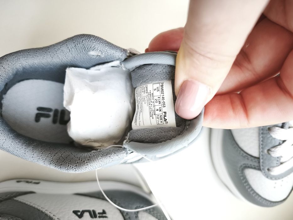 Нові оригінальні дитячі кросівки Fila 22 та 20 розмір