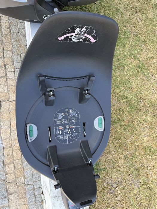 Conjunto Cybex – Cloud Z i-Size + Base Isofix + Carrinho Balios S + Capa Anticalor