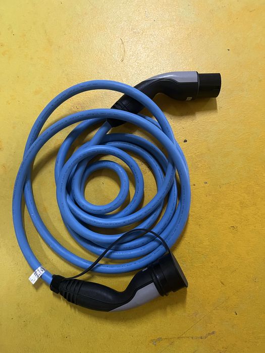 Cabo mennekes trifásico Bmw
