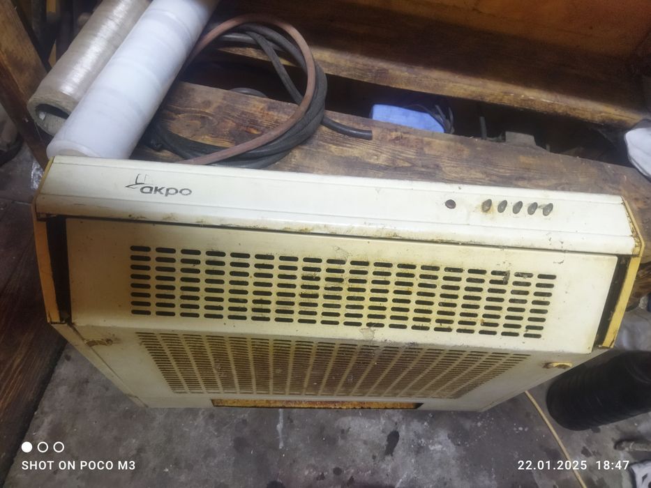 Продам витяжку АКРО