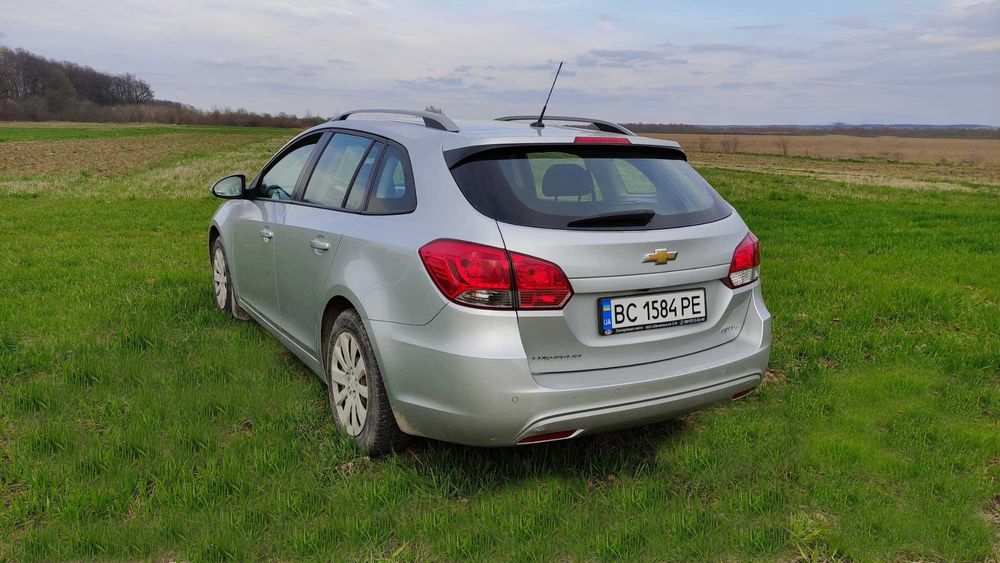 Продам власний Chevrolet Cruze у дуже хорошому стані.