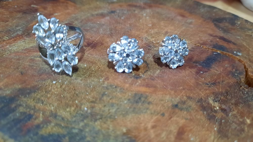 Серебрянный набор с натуральными топазами