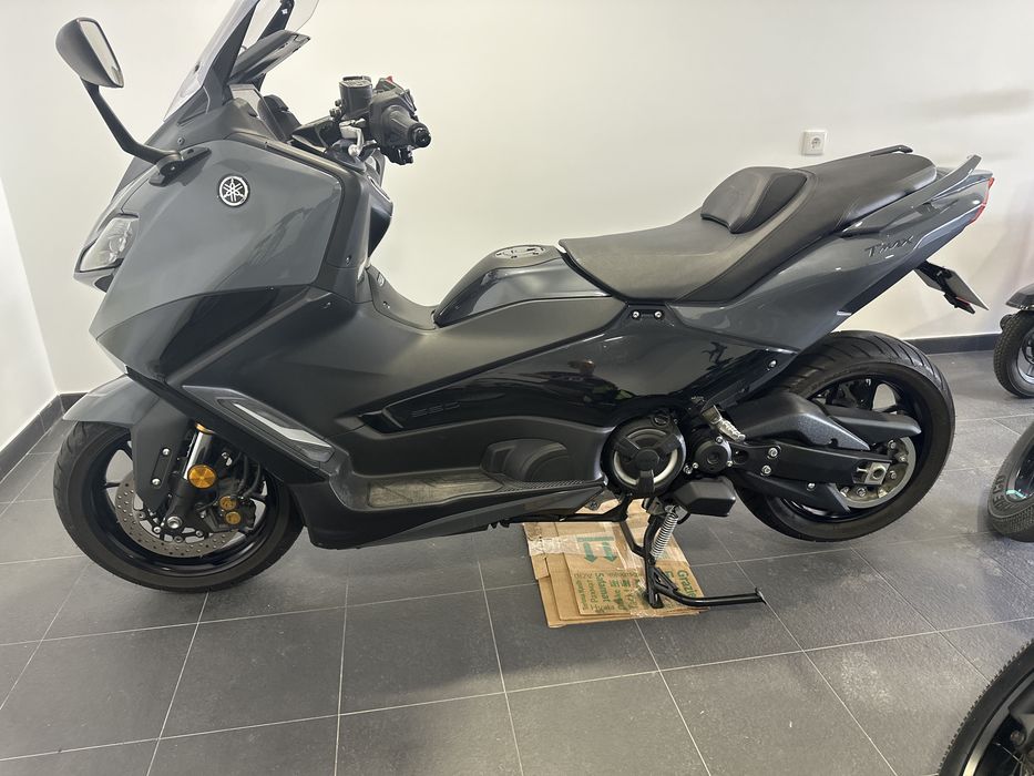 Yamaha tmax 560 excelente