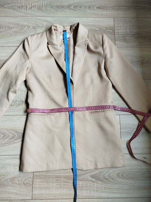 Трендовий базовий жіночий подовжений піджак бренду Reserved, розмір с-