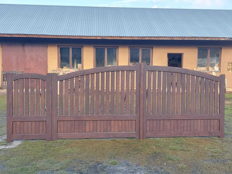 Brama wjazdowa drewniana