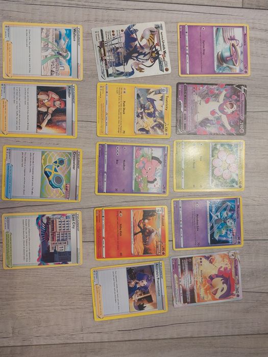 Karty kolekcjonerskie Pokemon 14 szt