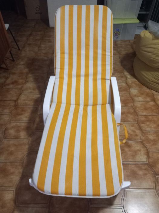 Espreguiçadeira de resina