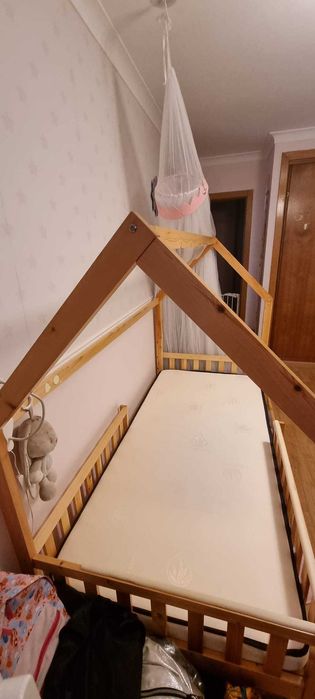 Cama MONTESSORI Homa com 2 gavetas e colchão incluído.