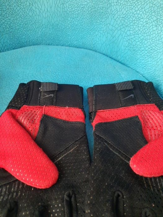 Перчатки    Nike