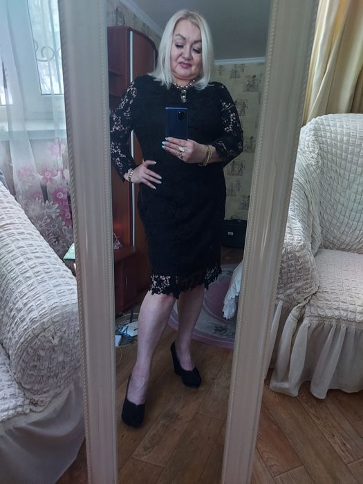 Маленькое чёрное,брендовое  платье. Красивая моделька.Качество ! 50-52