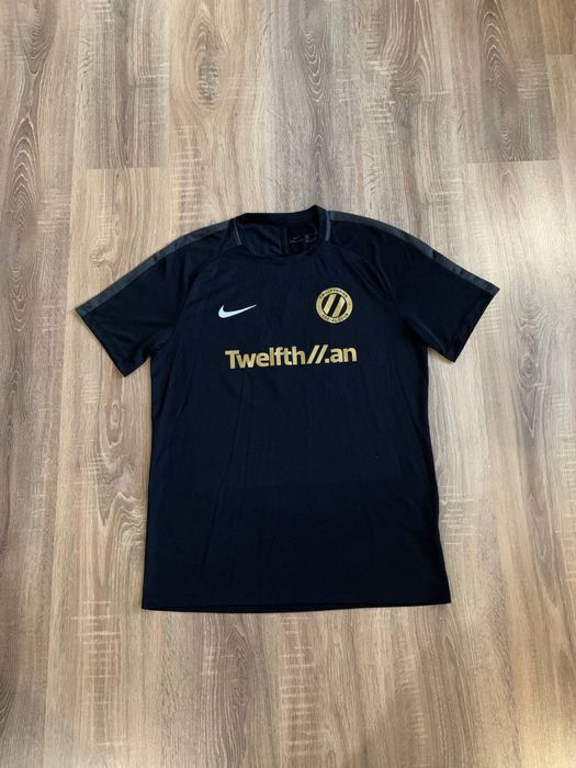 Футболка Nike DRI-FIT