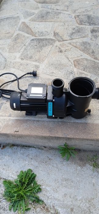 Válvula  e bomba para piscina
