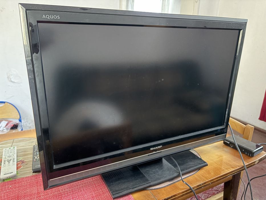 Telewizor Sharp AQUOS 32" Full HD LC-32DH65E, Pilot