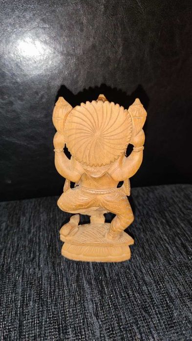 Estátua hindu Lord Ganesh em Sândalo