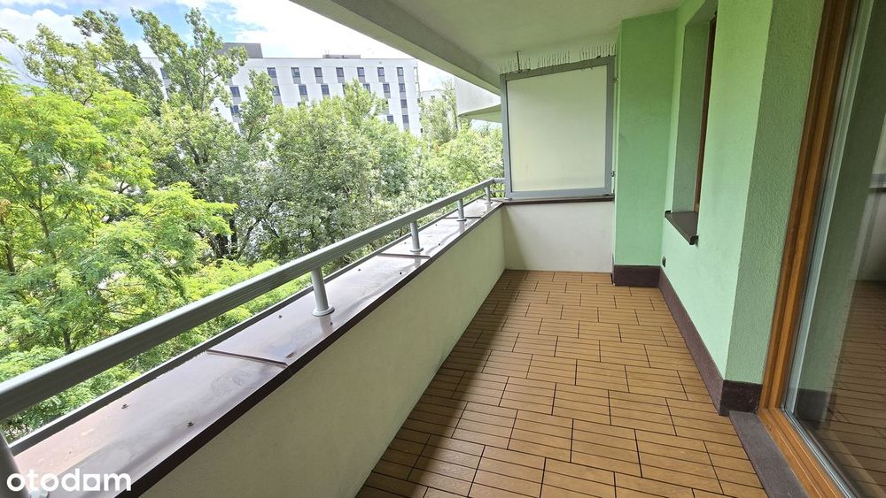 Trzypokojowe Cystersów jasna kuchnia duży balkon