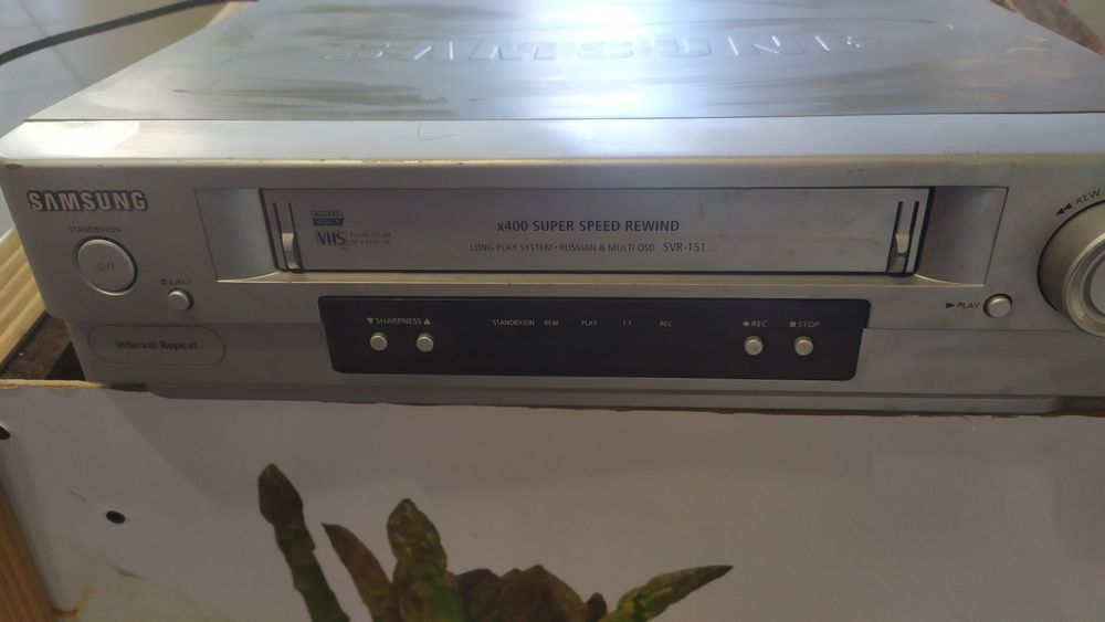 Продам Телевізор та відеомагнітофон Samsung