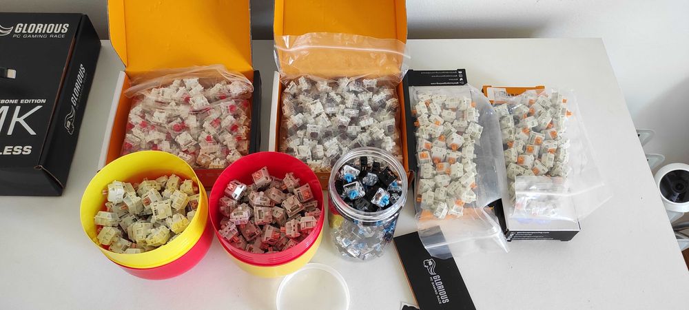 Glorious Mechanical Keyboard TKL-Size RGB (ISO) + Switches and Accessories64751977054594123