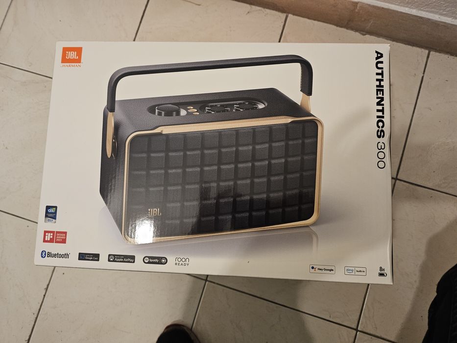 Coluna JBL 300 authentics