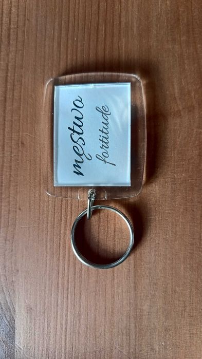 Brelok z napisem Męstwo