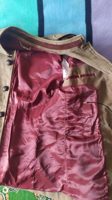 Куртка Zara          .