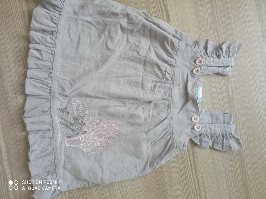 Sukieneczka sztruksowa ze Smyka. Rozmiar 80 cm