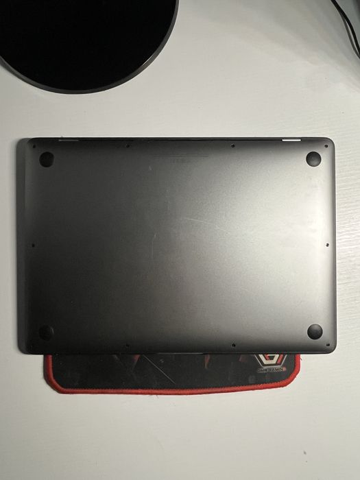 MacBook Air 13“ 2020 i3/8/256