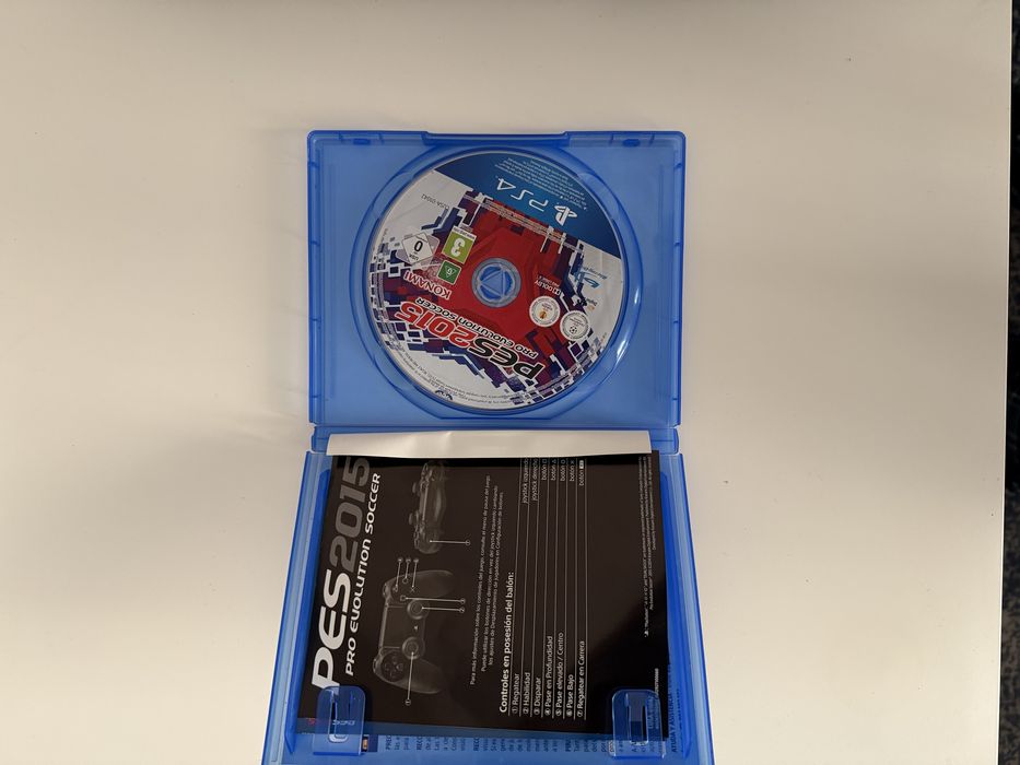 PS4 (Com 2 comandos, 2 jogos)