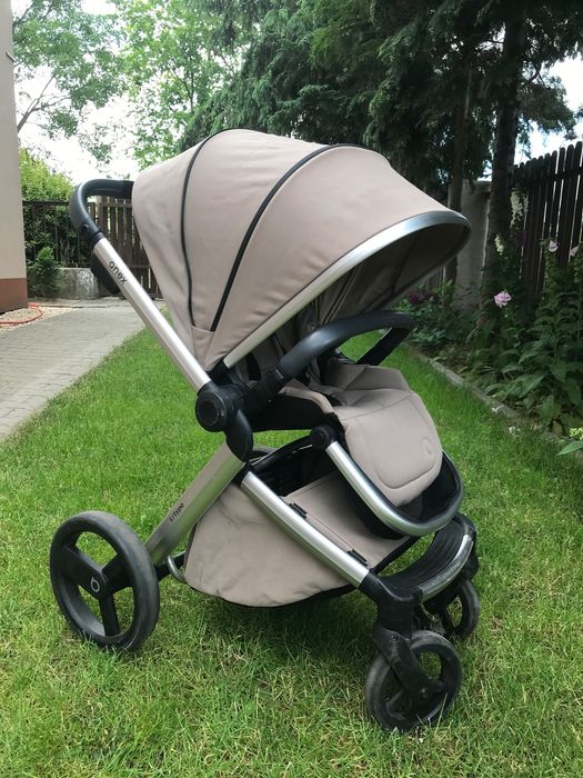 Wózek spacerowy z gondolą