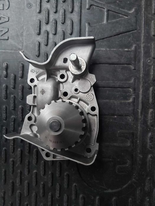 Помпа  Dacia / Renault