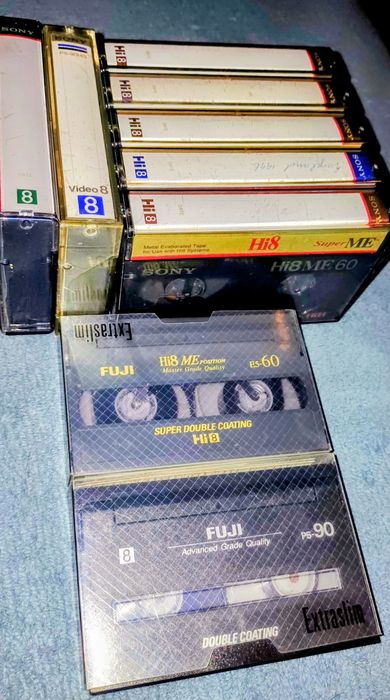 TRZY kasety E90 / E60  typu Hi8 lub V8 do kamer np. Sony,Sanyo,Sharp, CANON