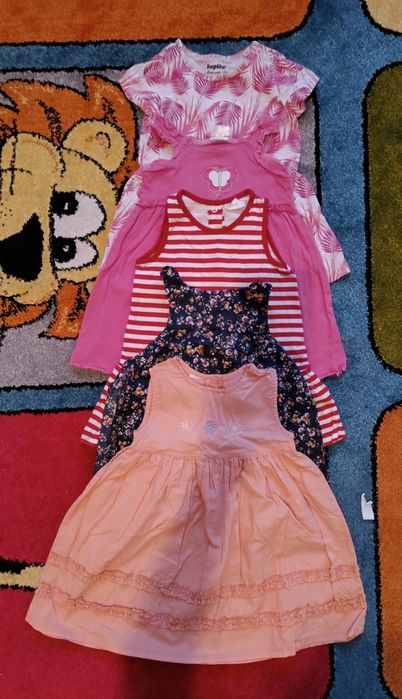 Zestaw sukienek letnich r. 74 5 sztuk