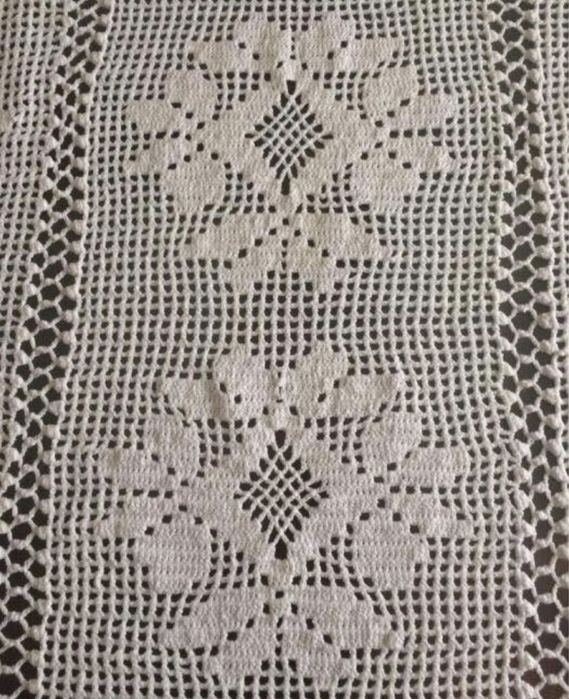 Colcha em renda feita à mão de solteiro