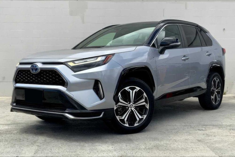 Toyota RAV4 Prime XSE (PHEV)      2022