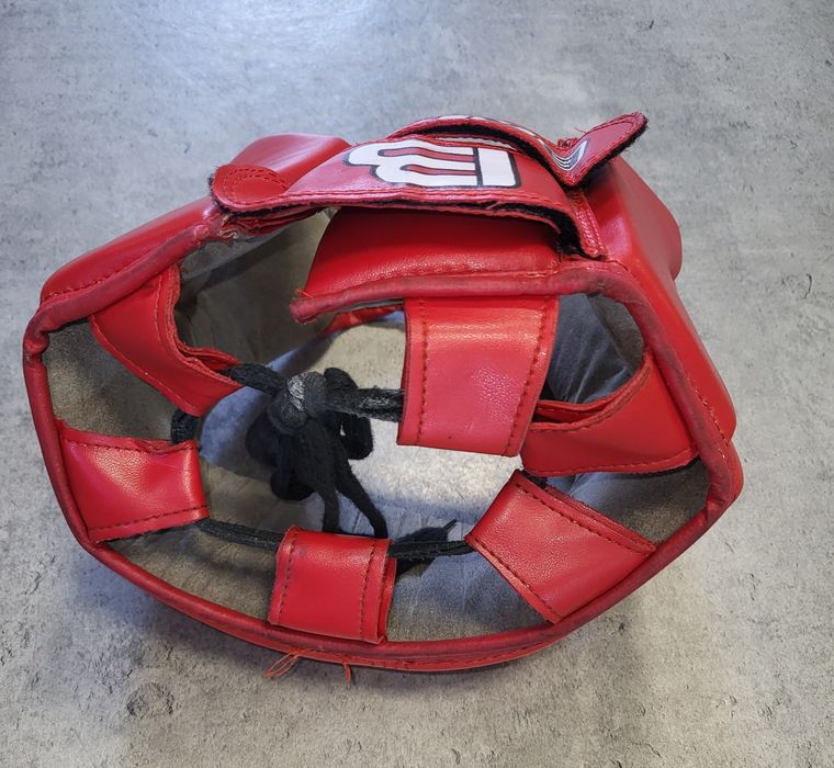 Kask sparingowy BAIL