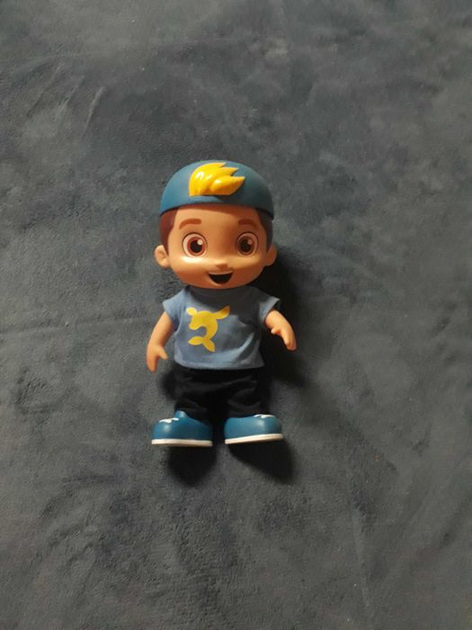 Boneco de brinquedo com som