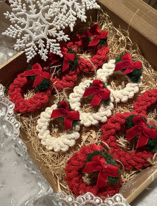 Dekoracja choinkowa zawieszki na choinke wianki na Boże Narodzenie