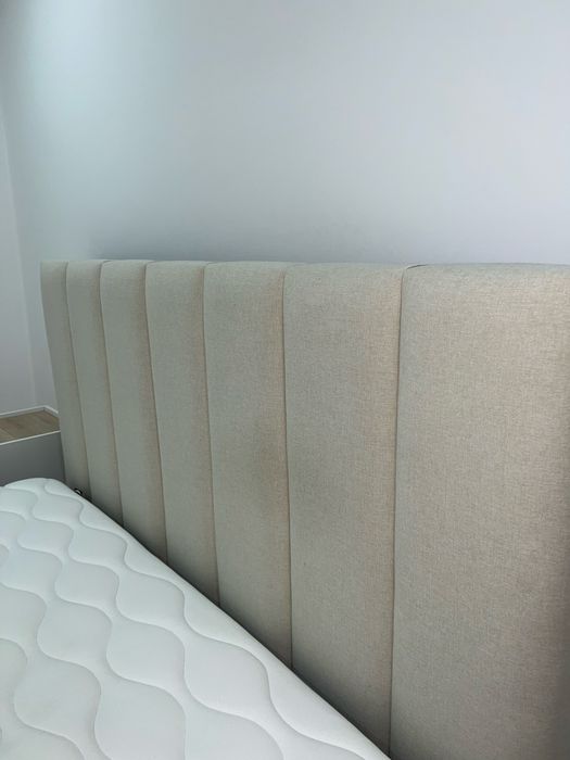 Cama com arrumação