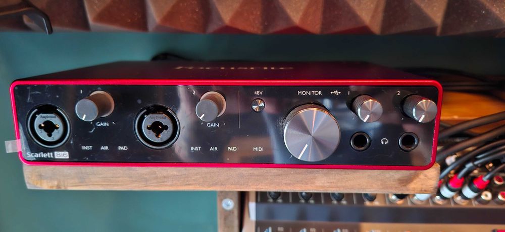 Focusrite Scarlett 8i6 3rd Gen — Imaculada