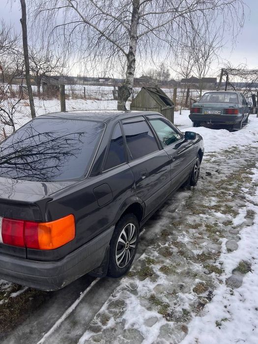 Авто  Ауді 80 б3