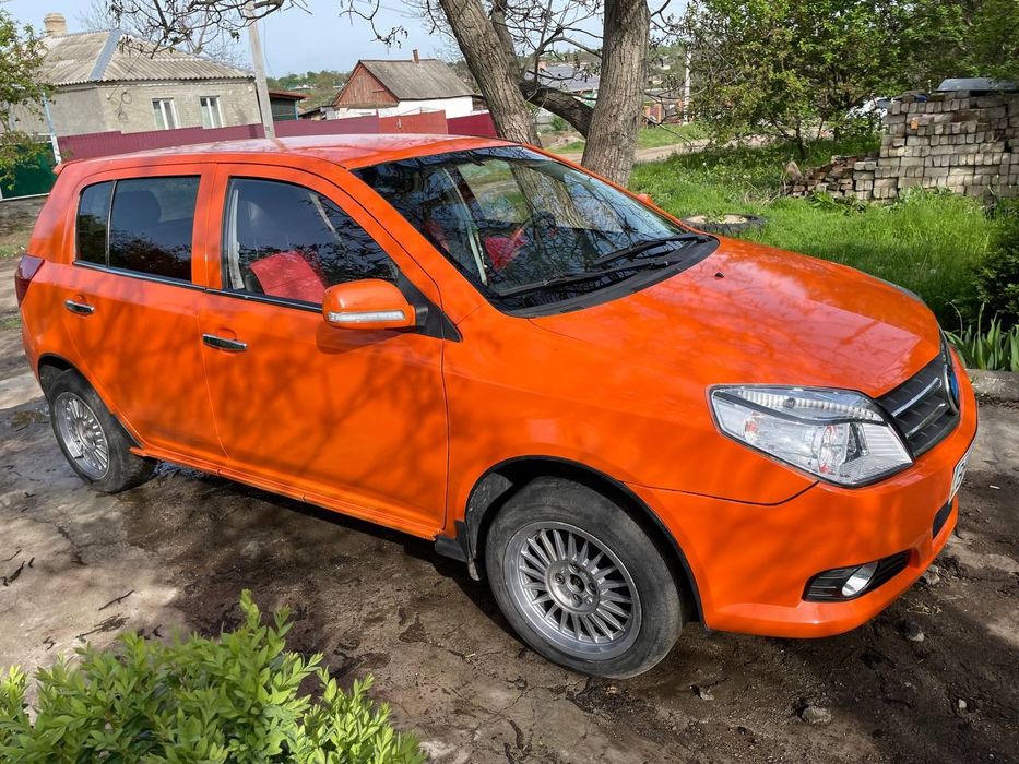 Джилі мк кросс 2013 року