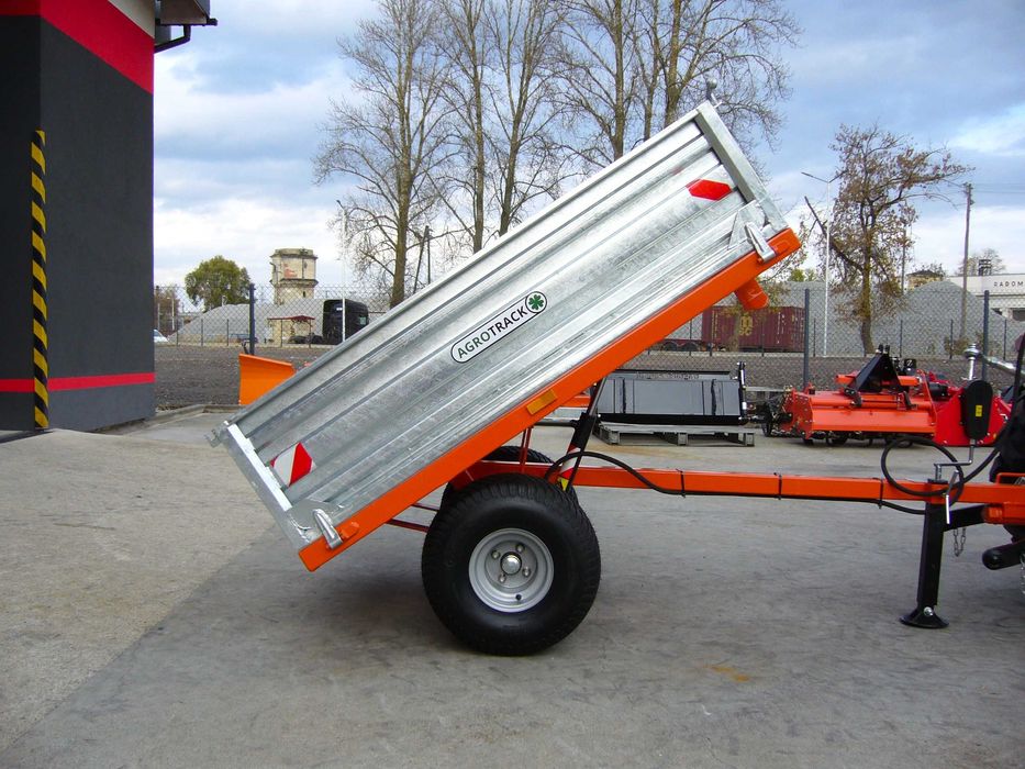 Przyczepa 1T z wywrotem hydraulicznym na tył AGROTRACK traktorkiagropl