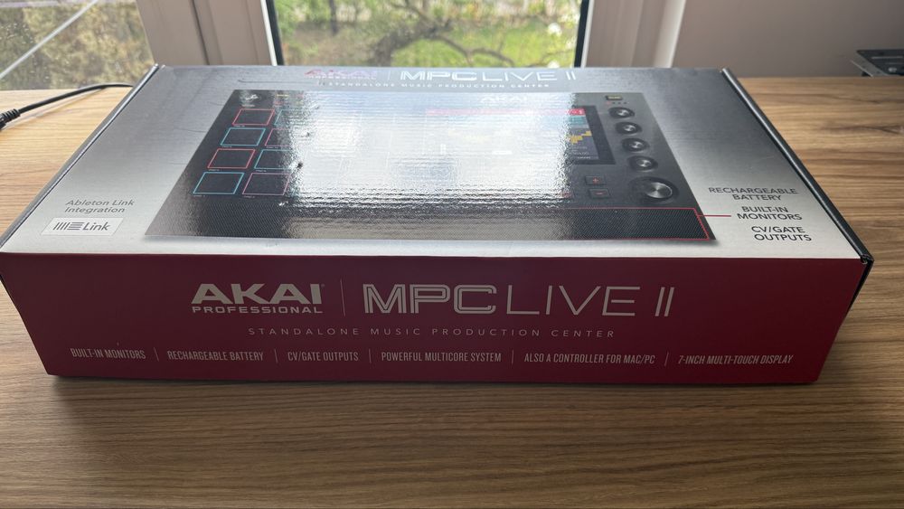 Akai Live 2 - Jak Nowe - Gwarancja - UDG Case i second skin w cenie