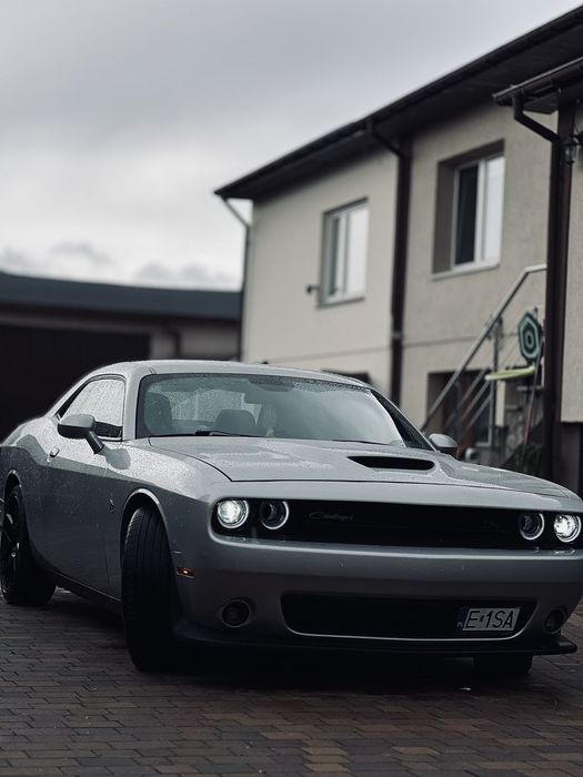 Dodge Challenger