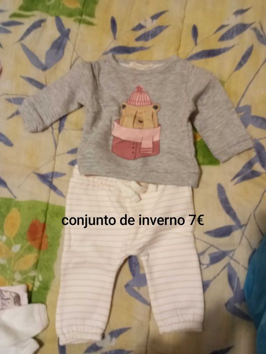 Vários artigos de bebé menina