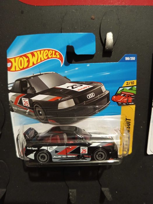 Miniaturas hotwheels 2025 e 2026