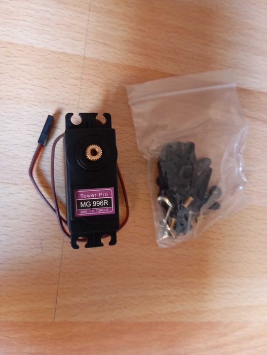 2 Servomotores + 2 rodas + 2 suportes (NOVOS)