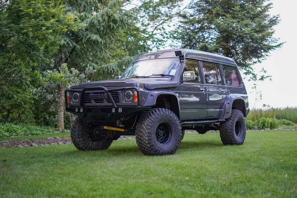 Nissan Patrol Y60 2.8 TD RD28 авто на розбір 5 дверей  МКПП двигун роздатка